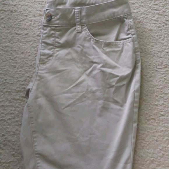 Bermuda shorts - Picture 1 of 3